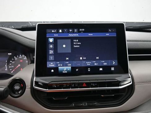 Used 2026 Jeep Compass Limited AWD/4WD image 27