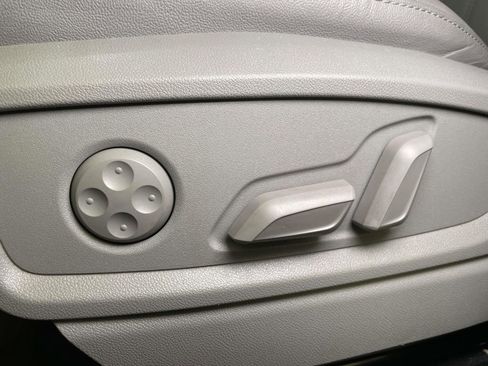 Certified 2022 Audi Q5 2.0T Premium w/ Convenience Package image 17