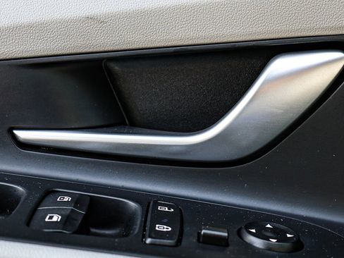 Used 2023 Hyundai Elantra Limited w/ Cargo Package image 48