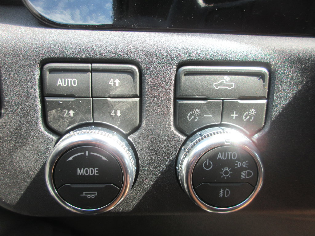 New 2026 GMC Sierra 3500 SLE w/ SLE Value Package AWD/4WD image 17