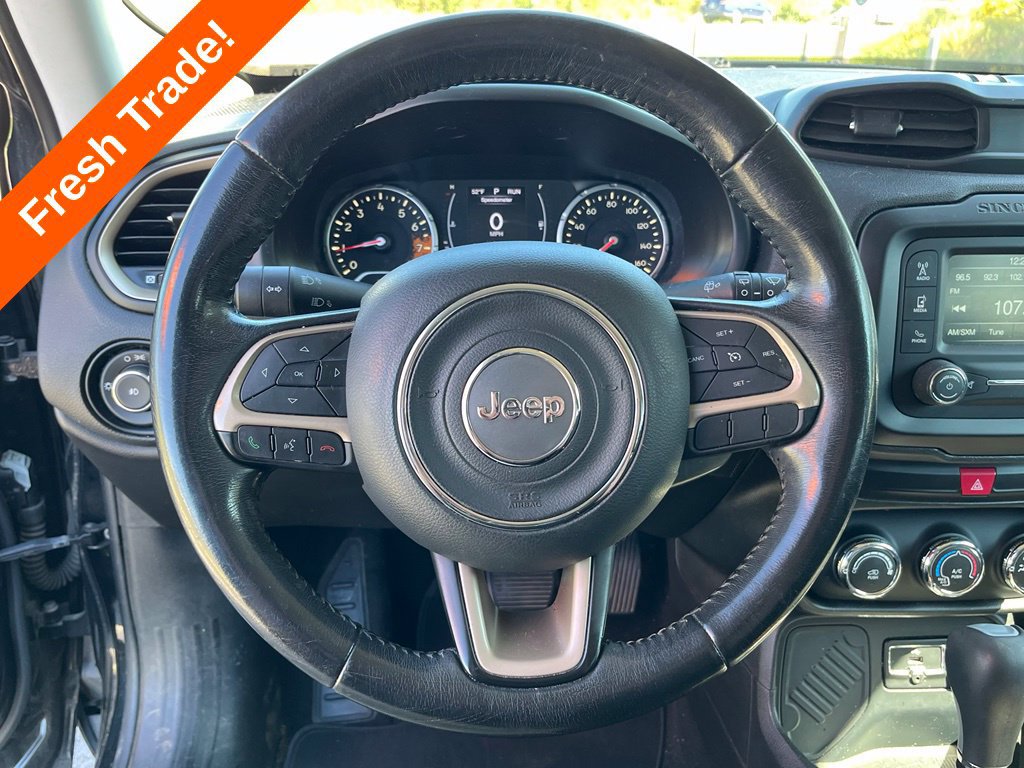 Used 2017 Jeep Renegade Latitude FWD image 19