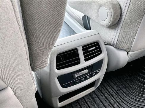 Used 2016 Honda Pilot EX image 10