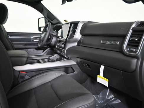 Used 2025 RAM 1500 Big Horn AWD/4WD image 15