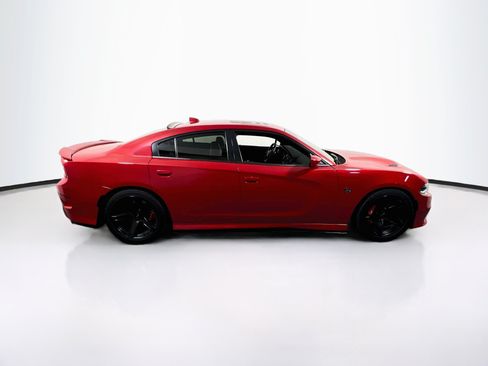 Used 2018 Dodge Charger SRT Hellcat w/ Harman/Kardon Audio Group RWD image 4