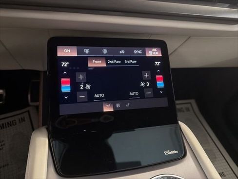 Certified 2026 Cadillac Vistiq Luxury image 32