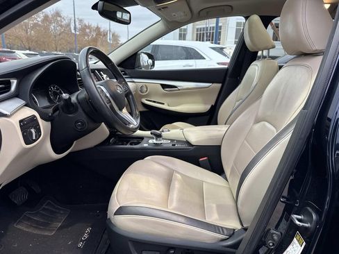 Used 2019 INFINITI QX50 Essential w/ Premium Heat Package image 16