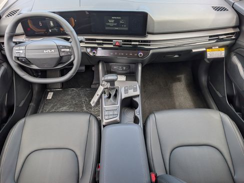 New 2026 Kia Sportage EX FWD image 5