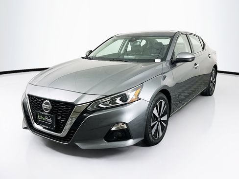 Used 2020 Nissan Altima 2.5 SL FWD image 3
