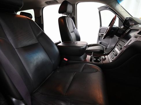 Used 2009 Cadillac Escalade AWD image 26