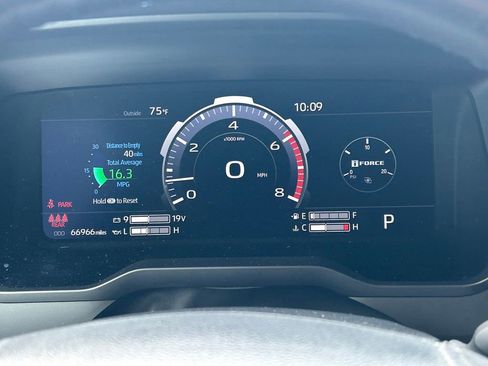 Used 2024 Toyota Tundra Platinum image 43