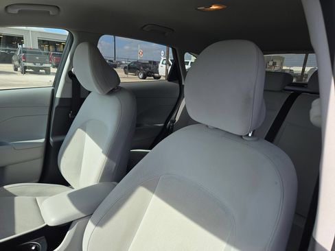 Used 2024 Hyundai Kona SEL FWD image 9