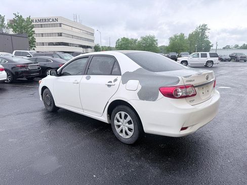 Used 2011 Toyota Corolla LE image 3
