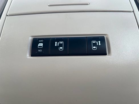 Used 2012 Dodge Grand Caravan Crew image 14