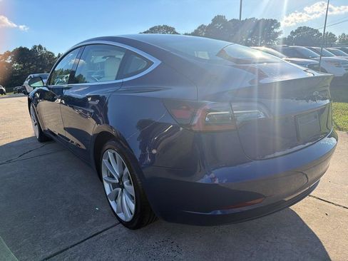 Used 2019 Tesla Model 3 Mid Range RWD image 8