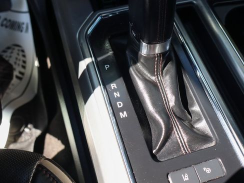 Used 2018 Ford F150 Platinum w/ Equipment Group 701A Luxury image 42