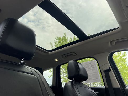 Used 2017 Ford Escape SE w/ SE Leather Comfort Package image 18