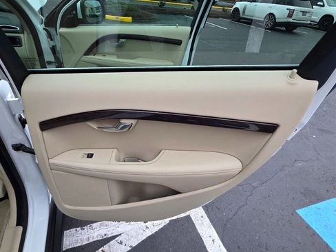 Used 2015 Volvo XC70 T6 Platinum w/ Protection Package image 54