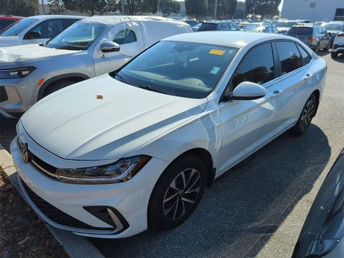 Used 2025 Volkswagen Jetta S image 5