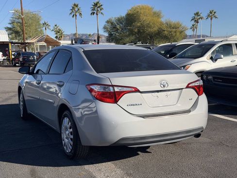 Used 2015 Toyota Corolla LE image 13