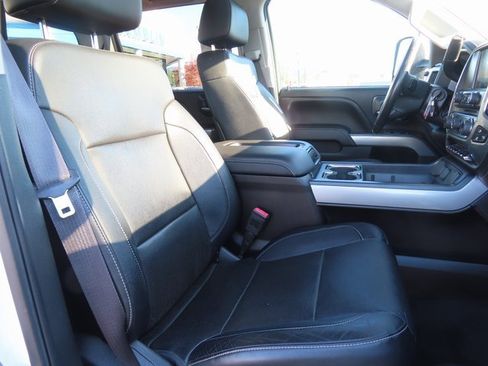 Used 2015 Chevrolet Silverado 3500 LTZ image 36