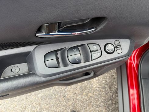 Used 2024 Nissan Kicks SV FWD image 13