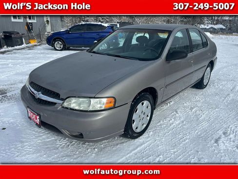 Used 2001 Nissan Altima GXE image 1