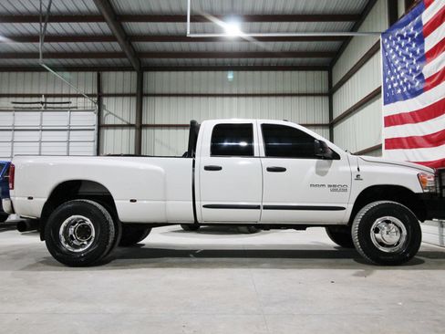 Used 2006 Dodge Ram 3500 Truck SLT image 16