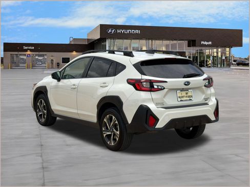 Used 2024 Subaru Crosstrek 2.0i Premium w/ Crosstrek Mirror Package AWD/4WD image 3