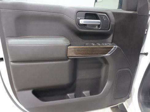 Used 2019 Chevrolet Silverado 1500 LT Trail Boss AWD/4WD image 13