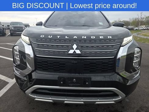 Used 2022 Mitsubishi Outlander SE AWD/4WD image 3