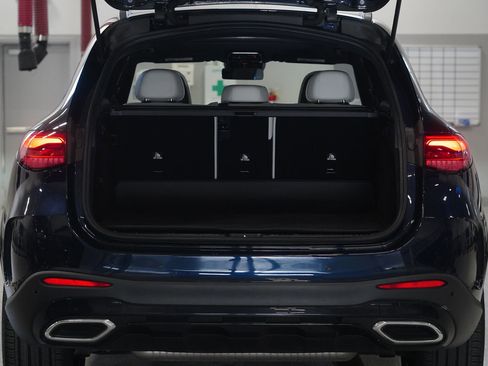 Used 2024 Mercedes-Benz GLC 300 4MATIC image 30