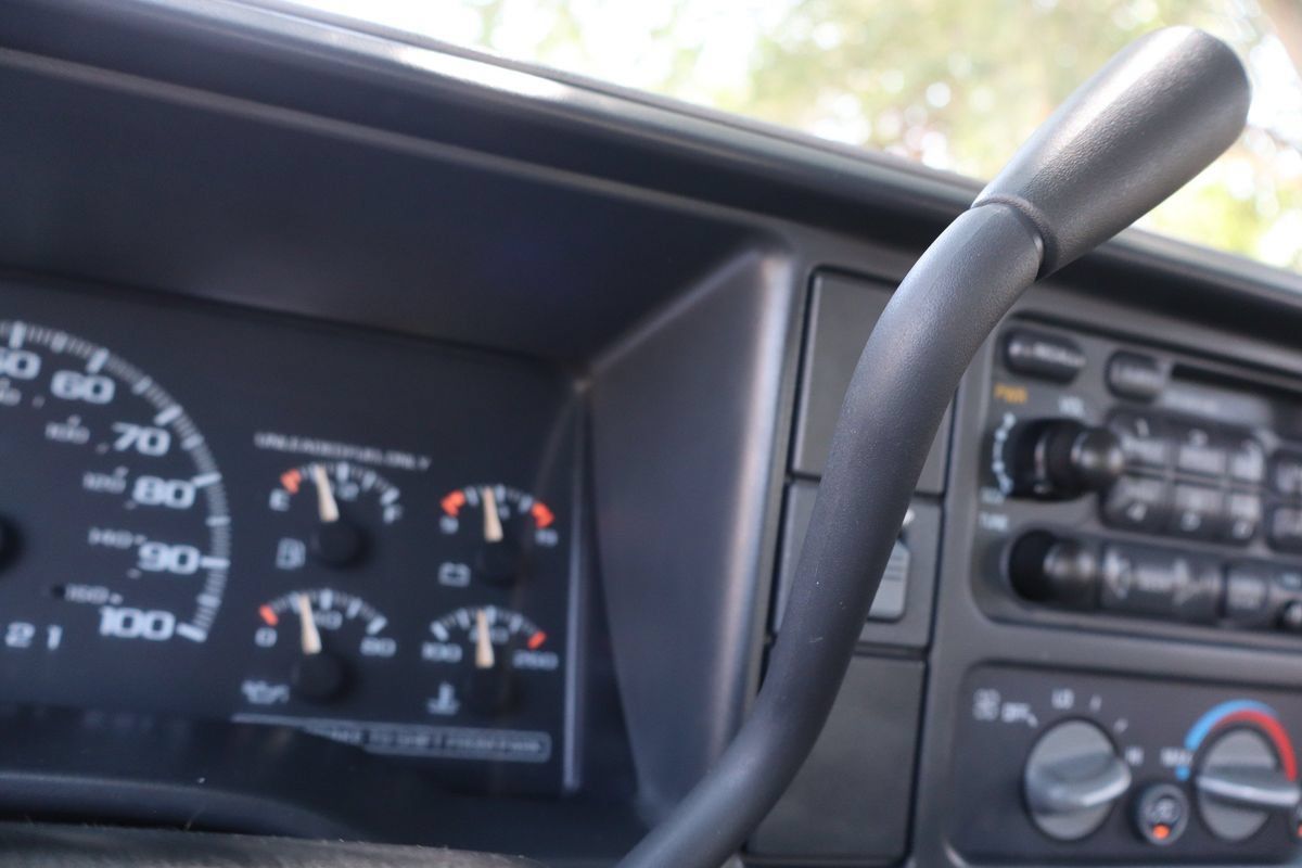 Used 1995 Chevrolet Silverado 2500 4x4 Extended Cab image 26