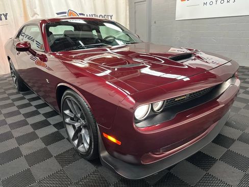 Used 2023 Dodge Challenger R/T Scat Pack w/ Plus Package RWD image 2