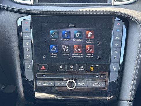 Used 2023 INFINITI QX50 Luxe AWD/4WD image 23