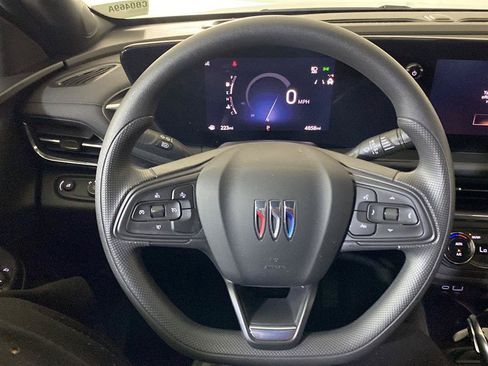 Used 2024 Buick Envista Preferred w/ Advanced Safety Package FWD image 16