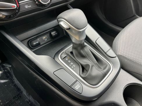 Used 2025 Kia Soul LX w/ LX Technology Package image 39