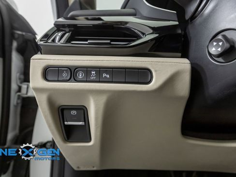 Used 2025 Acura MDX SH-AWD w/ Technology Package image 13