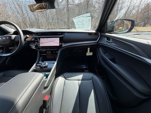 New 2026 Jeep Grand Cherokee Limited image 14