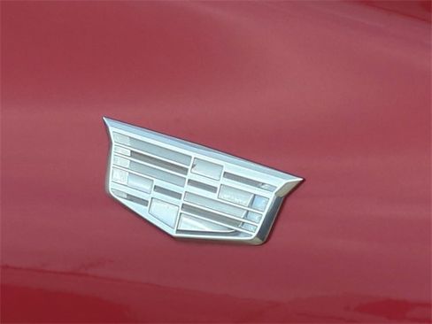 Used 2024 Cadillac XT6 Premium Luxury image 33