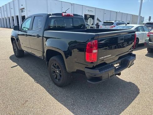 Used 2021 Chevrolet Colorado Z71 w/ Z71 Midnight Edition AWD/4WD image 4