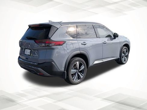 Used 2023 Nissan Rogue SL w/ SL Premium Package image 4