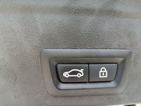 Used 2021 BMW X6 M w/ Competition Package image 22