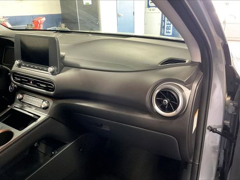 Used 2023 Hyundai Kona SE w/ Cargo Package FWD image 13