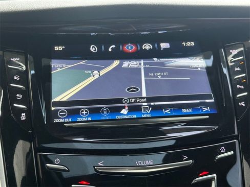 Used 2020 Cadillac Escalade Premium Luxury image 30