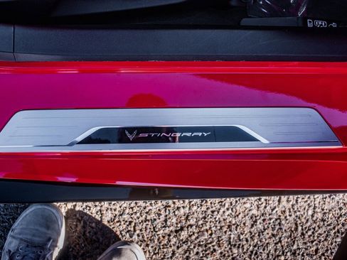 Used 2021 Chevrolet Corvette Stingray Premium Cpe w/ Z51 Performance Package image 38