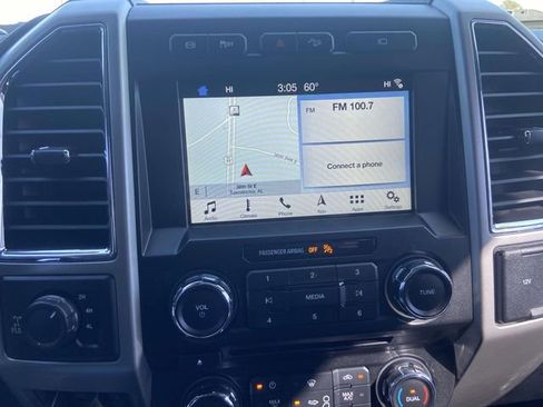 Used 2018 Ford F250 Lariat w/ Chrome Package image 23