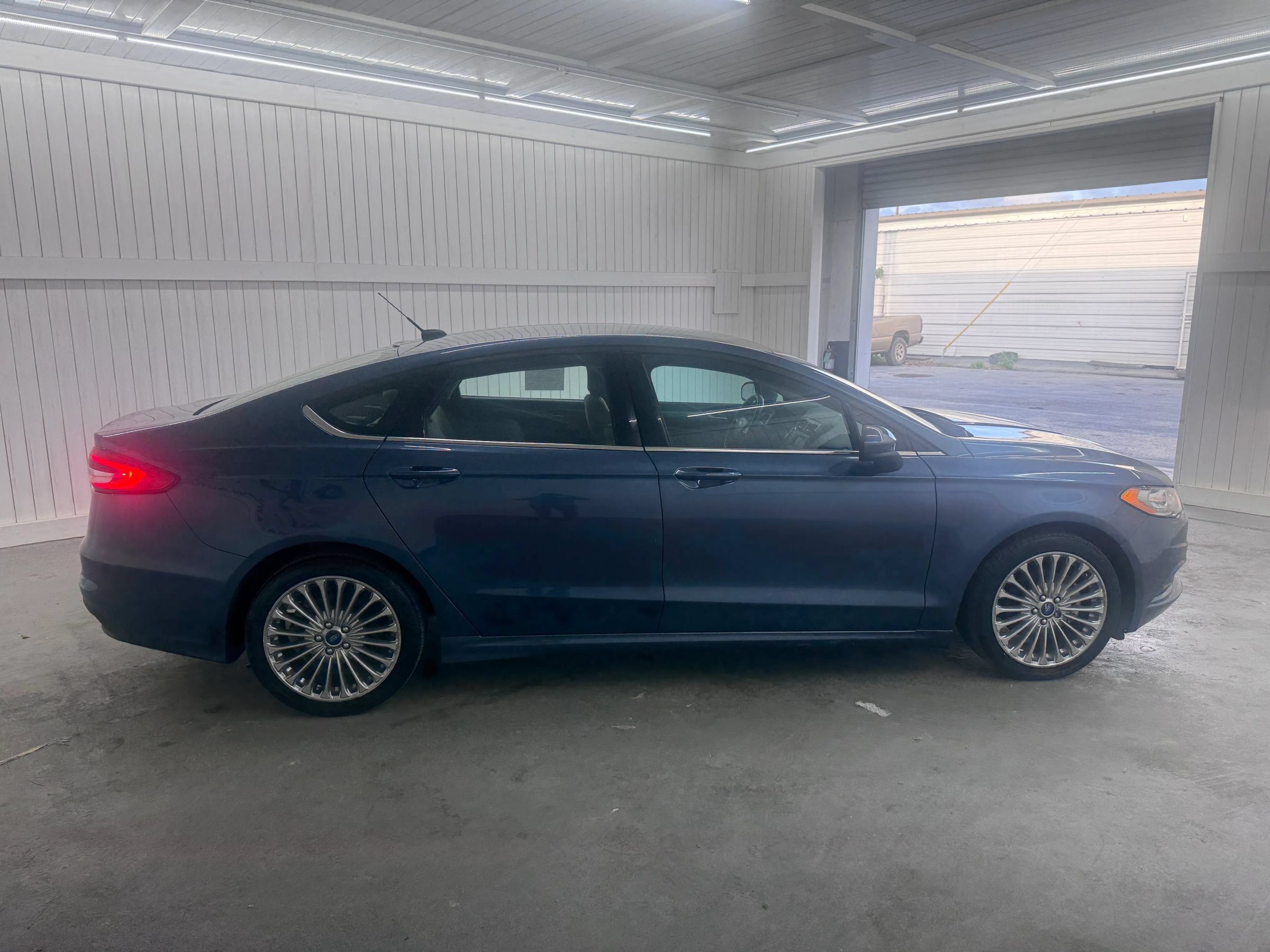 Used 2019 Ford Fusion S FWD image 4