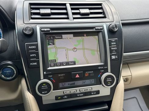 Used 2014 Toyota Camry XLE w/ Moonroof Package FWD image 31