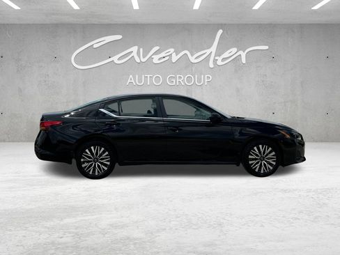 New 2026 Nissan Altima 2.5 SV FWD image 18