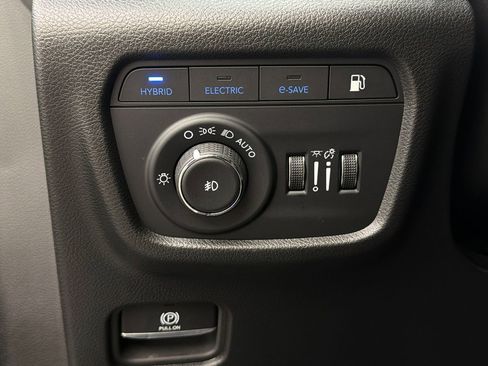 Used 2024 Jeep Grand Cherokee Limited 4xe w/ Luxury Tech Group II image 28